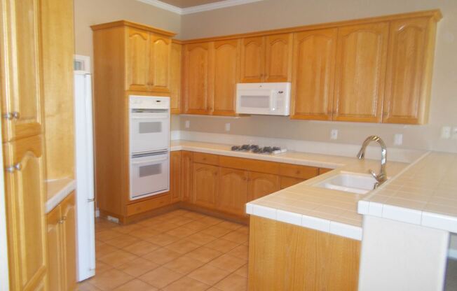 1815 Hunter Creek