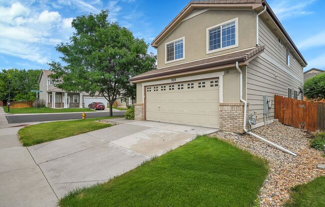 $1000 off first month's rent if moved in by January 31, 2025. Charming 4-Bedroom Corner Lot Home in North Fort Collins