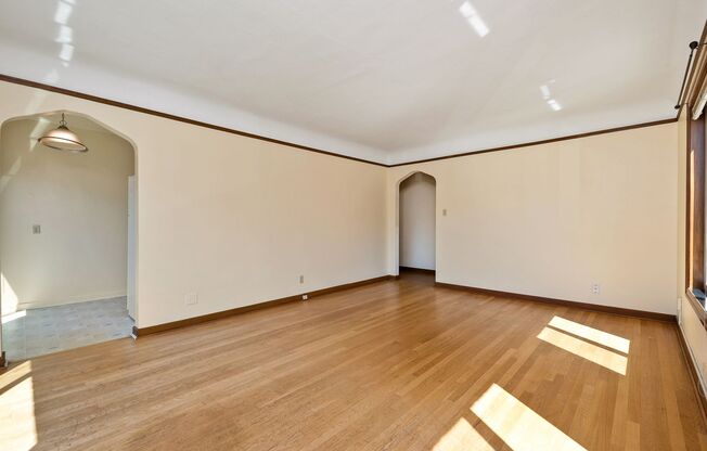 1 bed, 1 bath, 827 sqft, $1,795, Unit 206