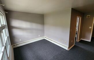 1 bed, 1 bath, $900, Unit 1734 W Market St APT 9