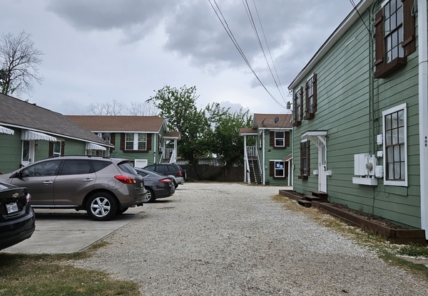 410 RANDALL ST