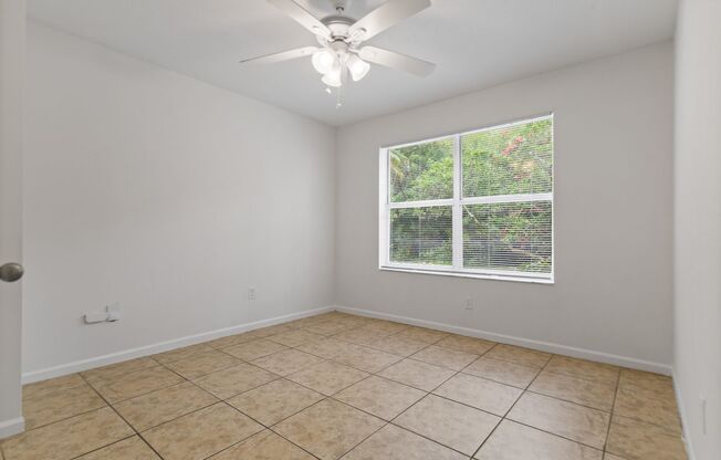 2 beds, 1 bath, 1,015 sqft, $2,050, Unit 01 - 102