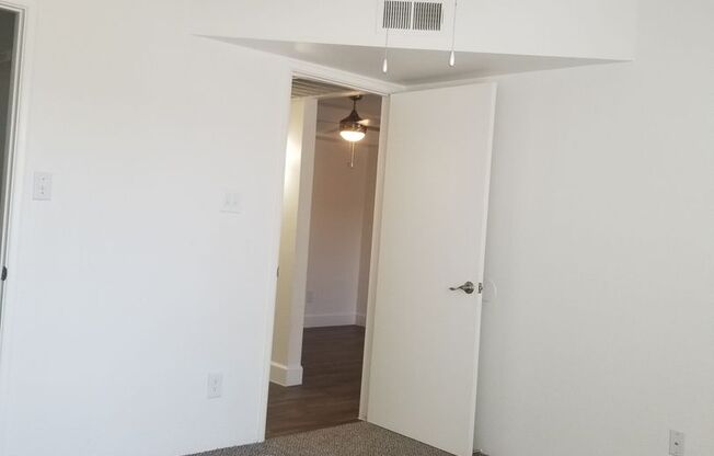 1 bed, 1 bath, 614 sqft, $1,300, Unit 126