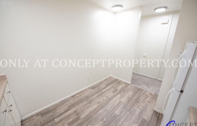 1 bed, 1 bath, 600 sqft, $1,165, Unit B10