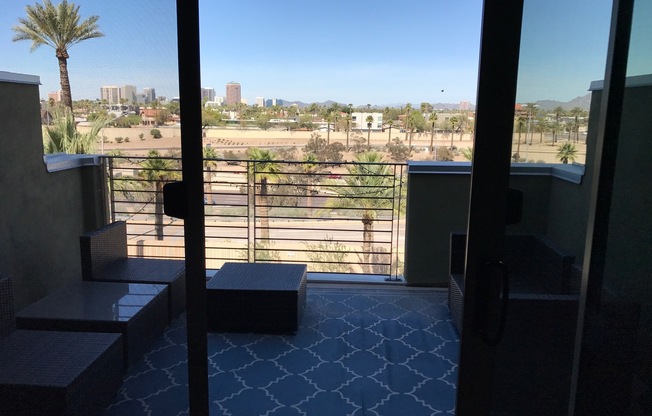 3 beds, 3.5 baths, $2,700