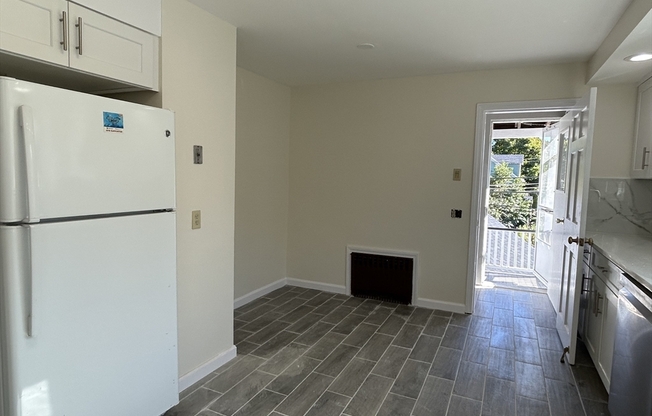 2 beds, 1 bath, 1,150 sqft, $3,400, Unit 2