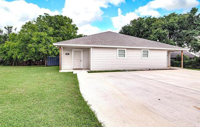 202 Honey Bee Drive