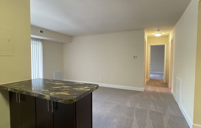 2 beds, 2 baths, 1,000 sqft, $1,950, Unit 14225 #201