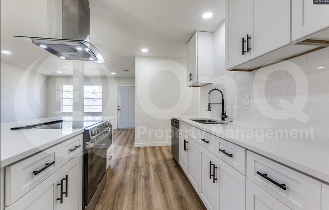 1207 CRESTRIDGE DR
