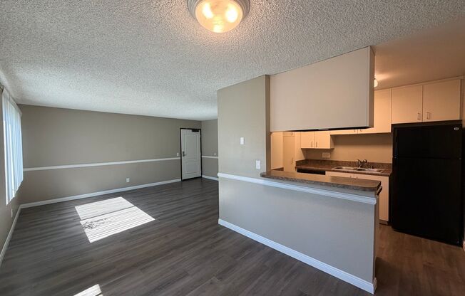 2 beds, 2 baths, 997 sqft, $2,600, Unit 090