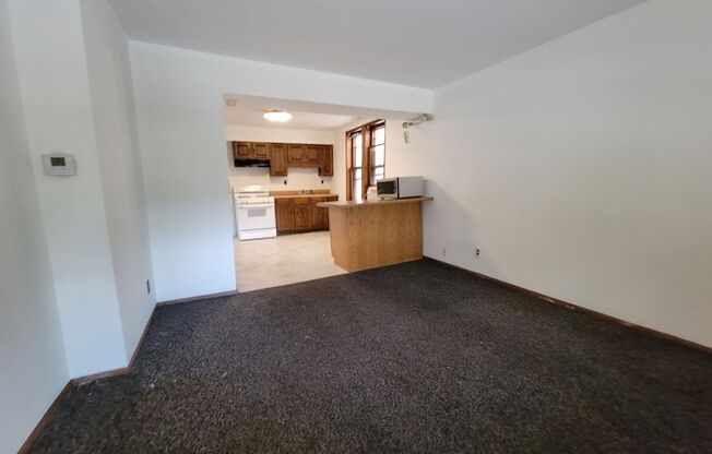 828 W. 34th St.