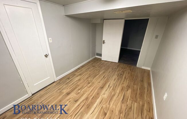 2 beds, 1 bath, 1,400 sqft, $1,600, Unit 1748 S Main St- #2