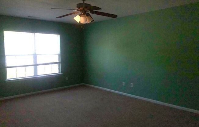 Charming 3 Bed, 2 & A Half Bath Home In Thompson Brook