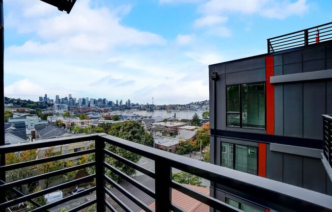 2 beds, 1 bath, 623 sqft, $2,895, Unit 303