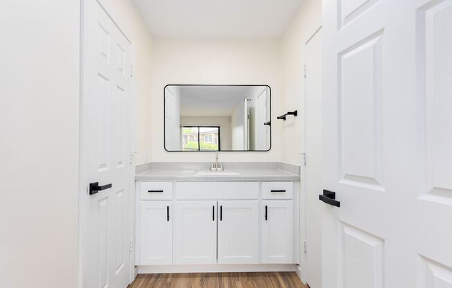 2 beds, 1 bath, 1,000 sqft, $1,600, Unit 2510-0321