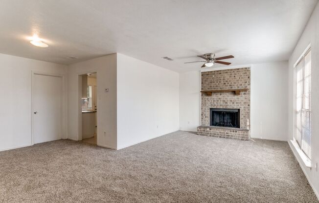 2321 COLONIAL DR
