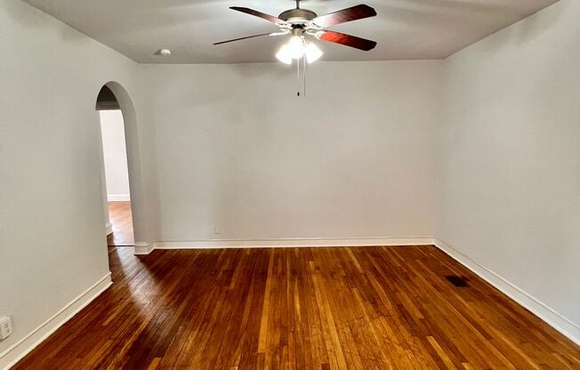 2 beds, 1 bath, $1,420, Unit Apt. 304
