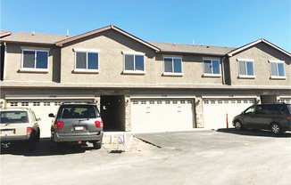 District 20 Townhome!!
