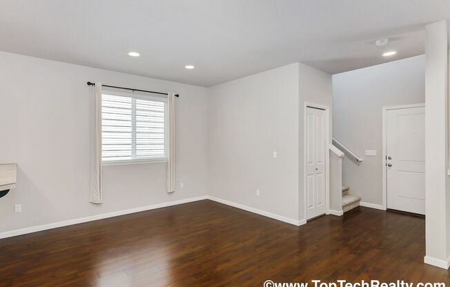 Lovely 4 BD 2.5 BA Home in a coveted Abbey Creek in a highly desirable Bethany area, A+ Schools! **Solar Energy!**