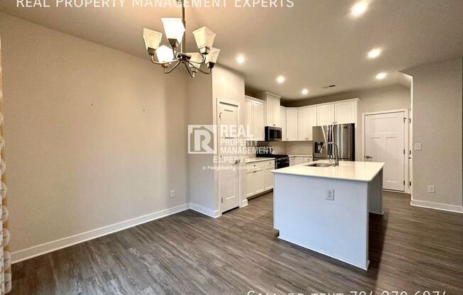 3 beds, 2.5 baths, 1,838 sqft, $2,295