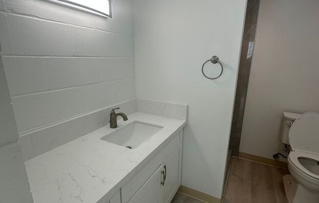 1 bed, 1 bath, $1,500, Unit 7