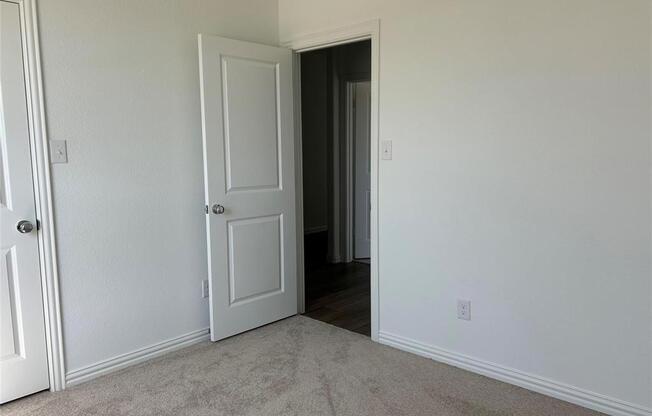 1550 GENTLE NIGHT DR