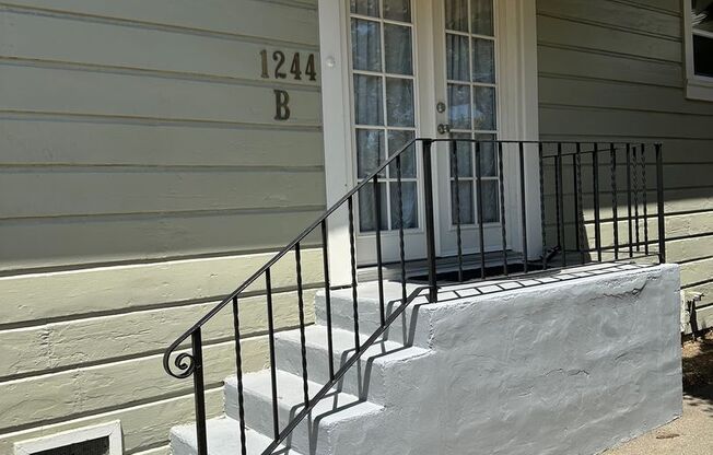 Adorable 1 bedroom 1 bath close to Downtown Fairfield!