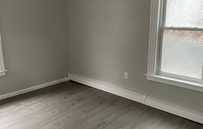 Fully renovated 6 bedroom single family house