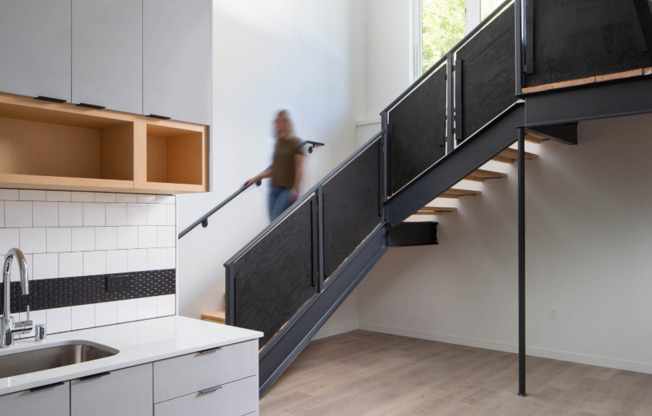 1 bed, 1 bath, 525 sqft, $1,825, Unit 018