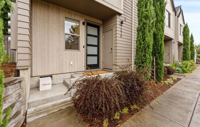 Pet Friendly 2bd/2.5ba Townhome Near Adidas & U of P