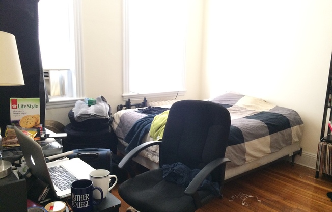 1 bed, 1 bath, 577 sqft, $2,350, Unit 02-054