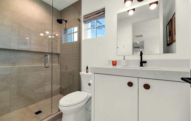 5 beds, 4 baths, $14,995