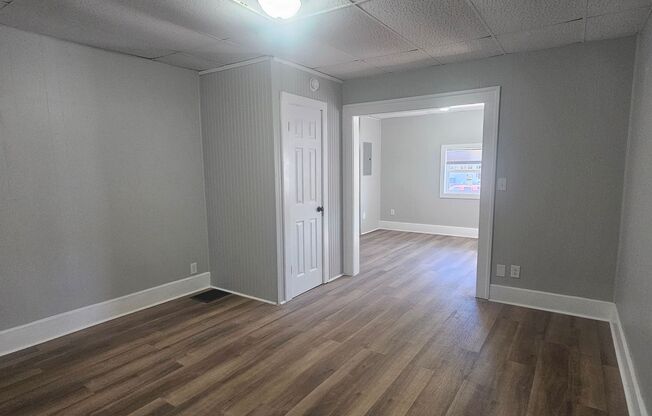 1 bed, 1 bath, 650 sqft, $700, Unit Apt # 1