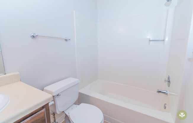 1 bed, 1 bath, 876 sqft, $1,195, Unit V-137