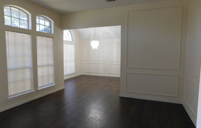 624 ELM FLS PL