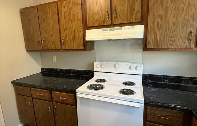 2 beds, 1.5 baths, $1,025, Unit LD4805