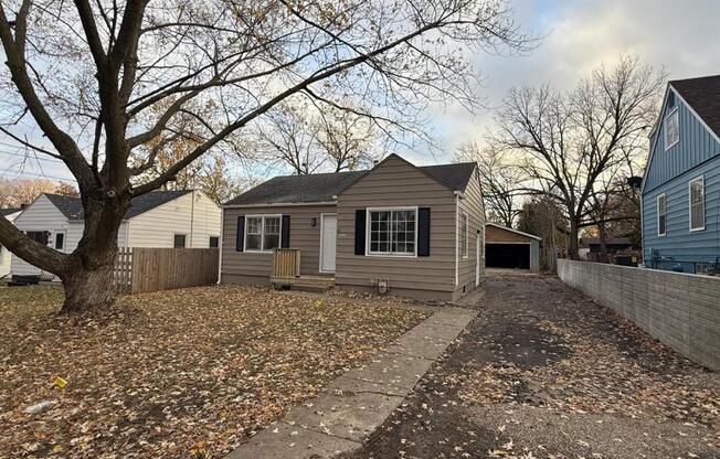 2744 ADAMS AVE