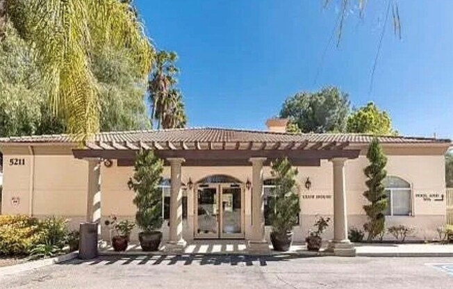 5200 1 HLS CIR