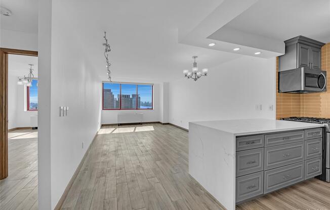 1 bed, 1 bath, 700 sqft, $3,950, Unit 25M