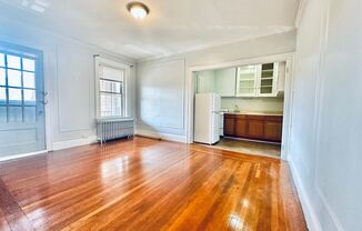 1447 Chapel Street