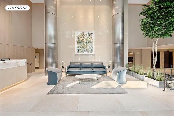 2 beds, 2 baths, 950 sqft, $8,000, Unit 5K