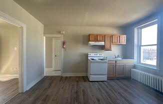 1 bed, 1 bath, $800, Unit 6