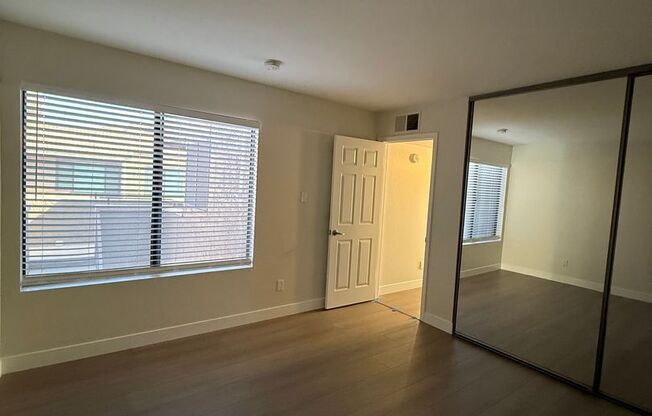 2 beds, 2 baths, $2,250, Unit #2098