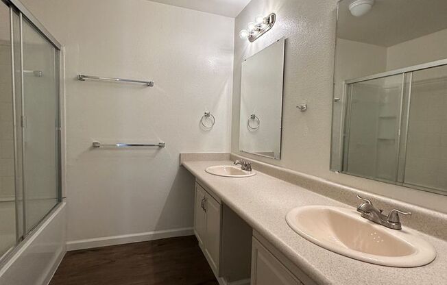 2 beds, 1 bath, $1,450