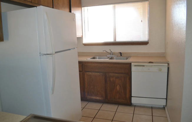 3 beds, 2 baths, $1,750