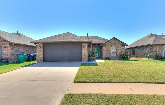 Welcome to this charming 3 bedroom, 2 bathroom home in Yukon, OK! $500 OFF FIRST FULL MONTHS RENT!