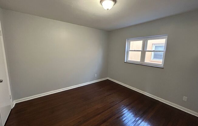 2 beds, 1 bath, 775 sqft, $1,050, Unit 1867