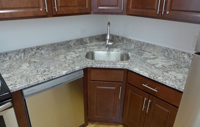 1 bed, 1 bath, 700 sqft, $2,050, Unit 12B