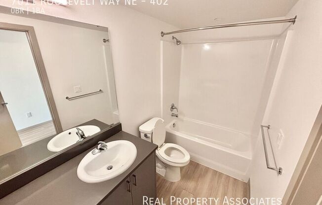 7011 Roosevelt Way NE