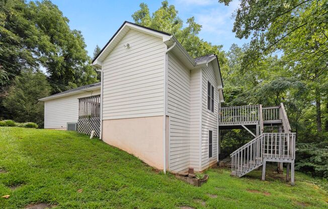 Great House in East Asheville!